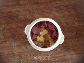 西洋参鸡爪花胶汤的做法步骤：2