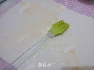 韩式辣酱花卷的做法步骤：5