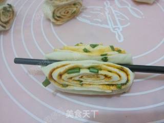 韩式辣酱花卷的做法步骤：12