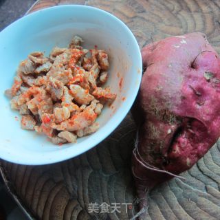 肉蒸红薯片的做法步骤：1