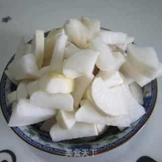 香辣萝卜炖的做法步骤：2