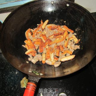 大蒜卤豆腐炒肉的做法步骤：7