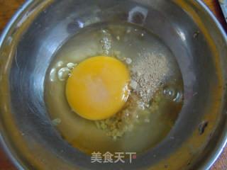 白胡椒煎蛋--为心爱她的做一份暖心的早餐的做法步骤：4