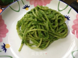 营养美观又美味的意式青酱面——菠菜松子青酱意面的做法步骤：7