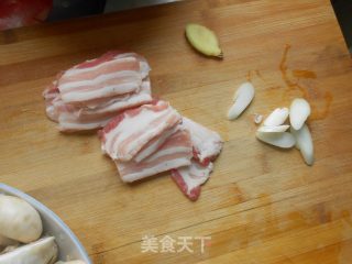 杂菇炒肉的做法步骤：2