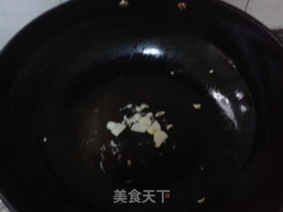 丝瓜木耳滑蛋的做法步骤：3