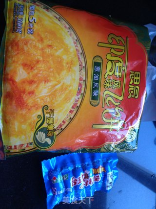 香肠一口酥的做法步骤：1