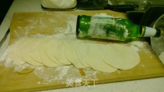 豆角木耳粉丝鸡蛋馅儿包子的做法步骤：2