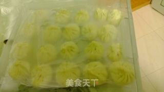 豆角木耳粉丝鸡蛋馅儿包子的做法步骤：3