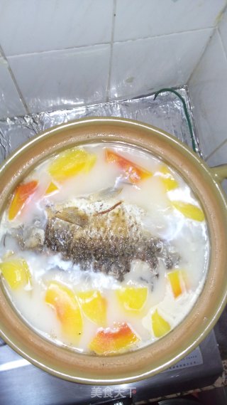 木瓜鲫鱼汤的做法步骤：10