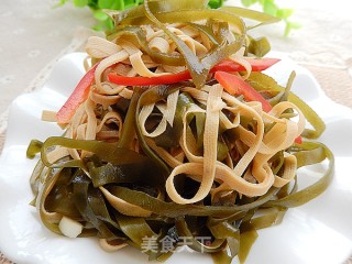 拌豆腐皮海带丝的做法步骤：10