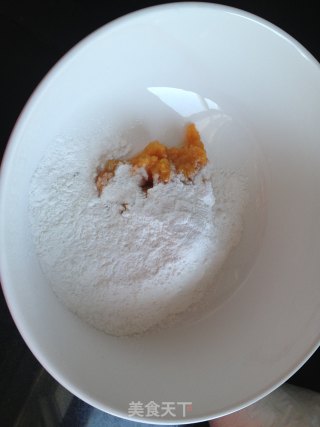 芝香酸奶南瓜饼的做法步骤：1