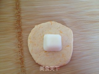芝香酸奶南瓜饼的做法步骤：5