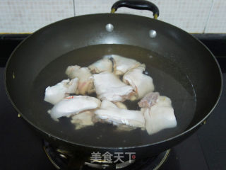 【黄豆莲藕猪蹄汤】的做法步骤：6