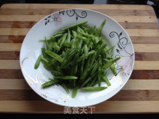 酱三丝的做法步骤：1