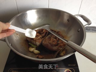 莴笋鱼头的做法步骤：7