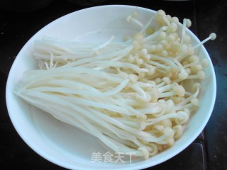 蚝油扒鲜菇的做法步骤：3
