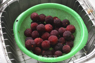 夏日饮品——杨梅汁的做法步骤：1