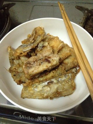糖醋带鱼的做法步骤：3