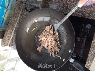 鱼香肉丝的做法步骤：1
