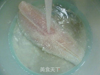 雪菜炒龙利鱼的做法步骤：2