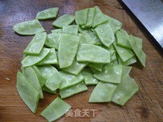 培根扁豆炒土豆的做法步骤：2