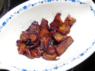大葱咸菜炒叉烧的做法步骤：2