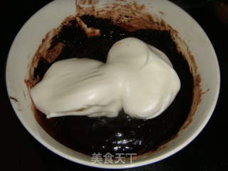 巧克力戚风蛋糕的做法步骤：11
