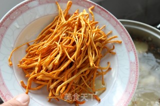 这种鲜香你尝试过么——虫草菇排骨汤的做法步骤：8