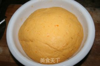 味美样萌南瓜包的做法步骤：6
