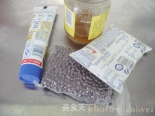 牛奶红豆冰沙的做法步骤：1