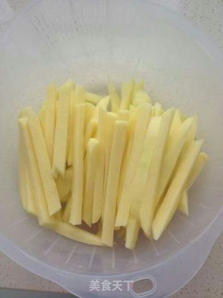 炸薯条《自制品》的做法步骤：2