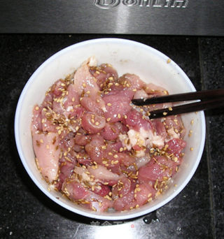 孜然烤肉的做法步骤：1