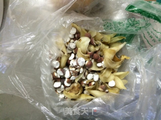 莲藕筒骨汤--清火滋补型汤的做法步骤：1