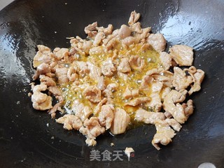 苦瓜炒瘦肉的做法步骤：9