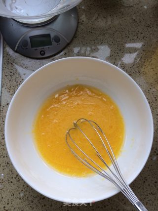 戚风蛋糕的做法步骤：2