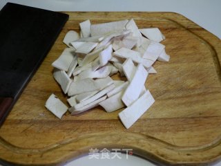 双菇烩肉丸的做法步骤：1