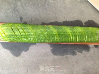 蓑衣黄瓜——夏季的开胃凉菜的做法步骤：2