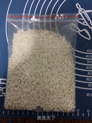 椰汁双拼西米露的做法步骤：1
