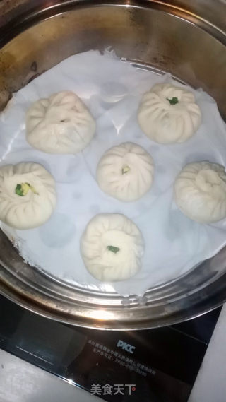 韭菜鸡蛋包子的做法步骤：11