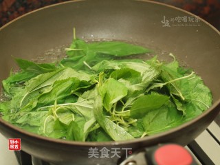 豆酱炒麻叶：餐桌上的防暑降温的做法步骤：6