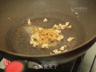 豆酱炒麻叶：餐桌上的防暑降温的做法步骤：9
