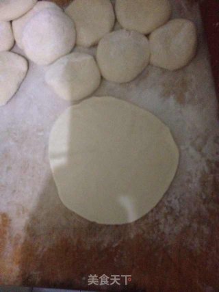 韭菜盒子的做法步骤：4