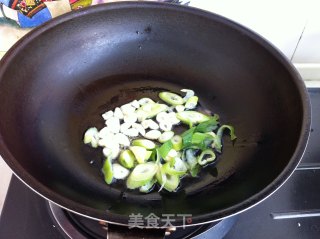 黄豆芽炒饭的做法步骤：1