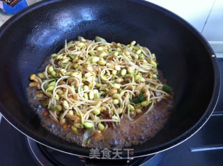 黄豆芽炒饭的做法步骤：4