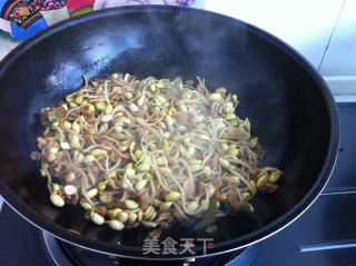 黄豆芽炒饭的做法步骤：5