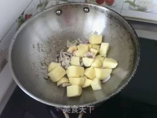 土豆一锅出的做法步骤：3