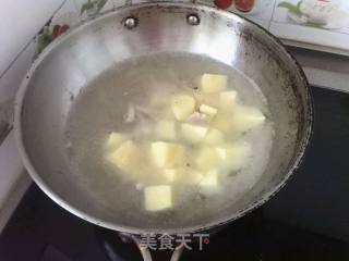 土豆一锅出的做法步骤：4