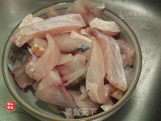 豆腐鱼片：夏天火辣辣的诱惑的做法步骤：1