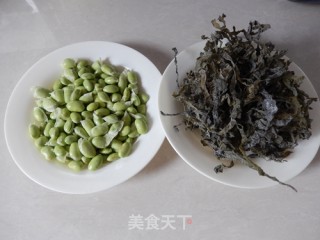 毛豆仁拌海带丝的做法步骤：1